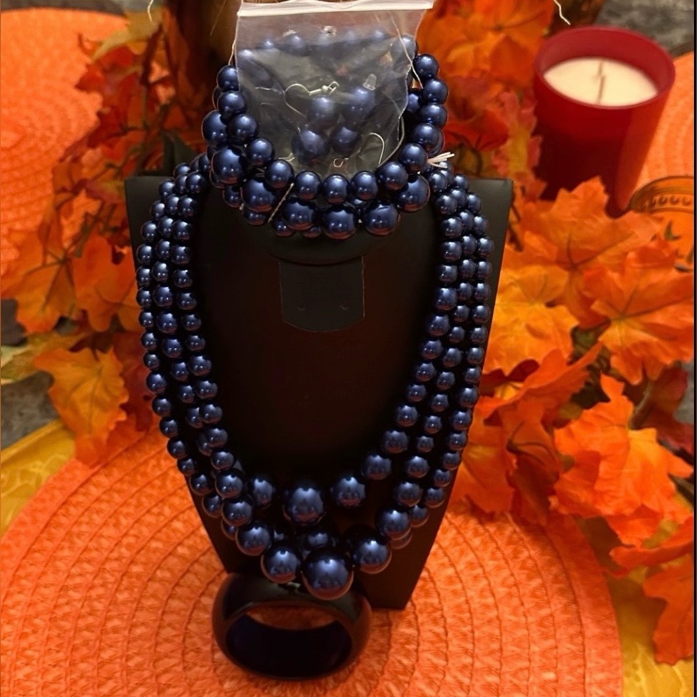 Elegant Blue Beaded Jewelry Set